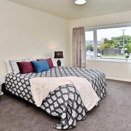 Weston Villa - Spacious & Family Friendly - Bookahome Christchurch Luaran gambar