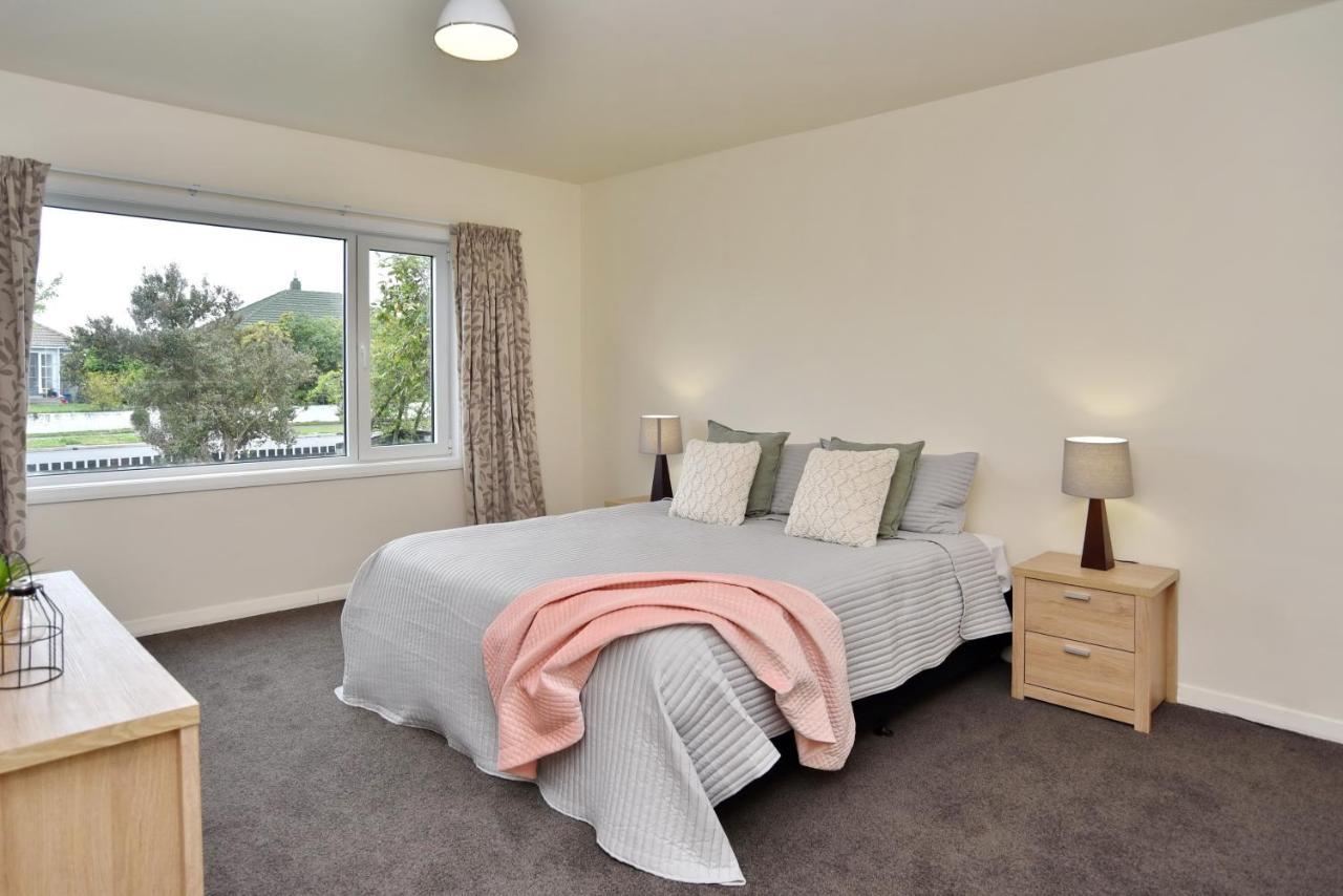 Weston Villa - Spacious & Family Friendly - Bookahome Christchurch Luaran gambar